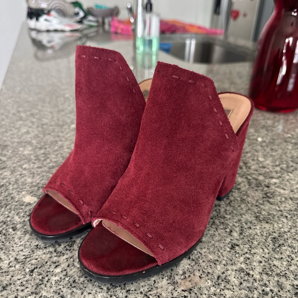 Elegant Red/ Maroon Suede Women's Mules
